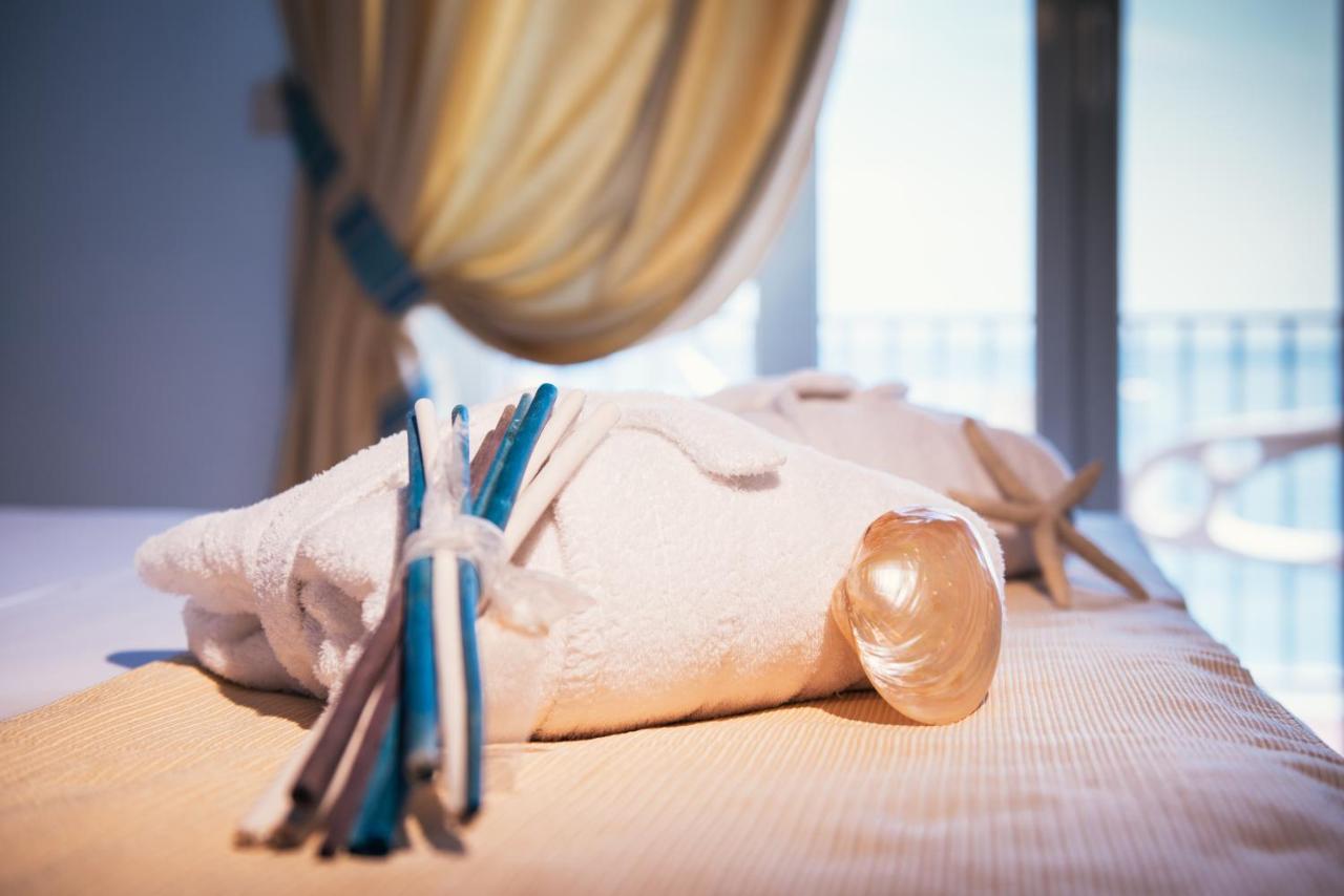 Hotel Albatros Varigotti Eksteriør bilde