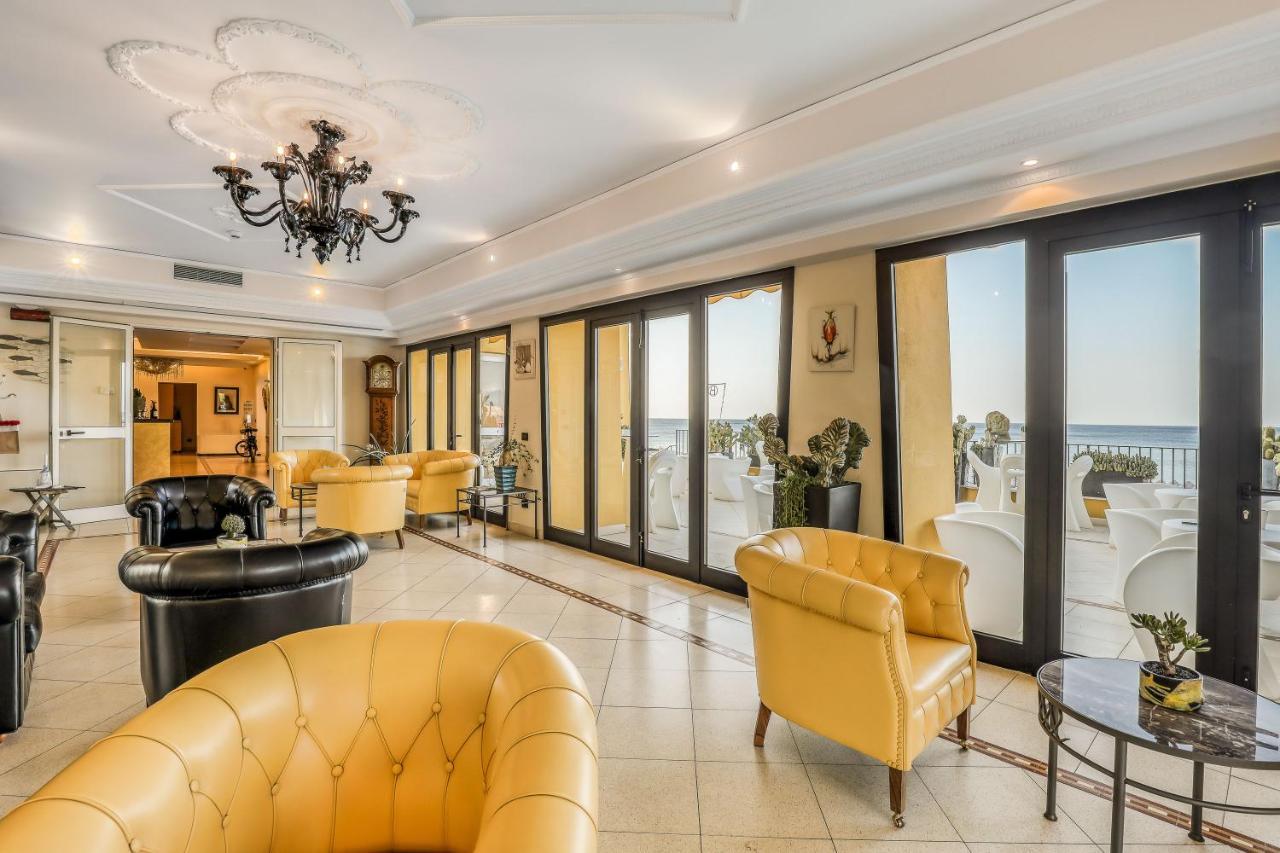 Hotel Albatros Varigotti Eksteriør bilde
