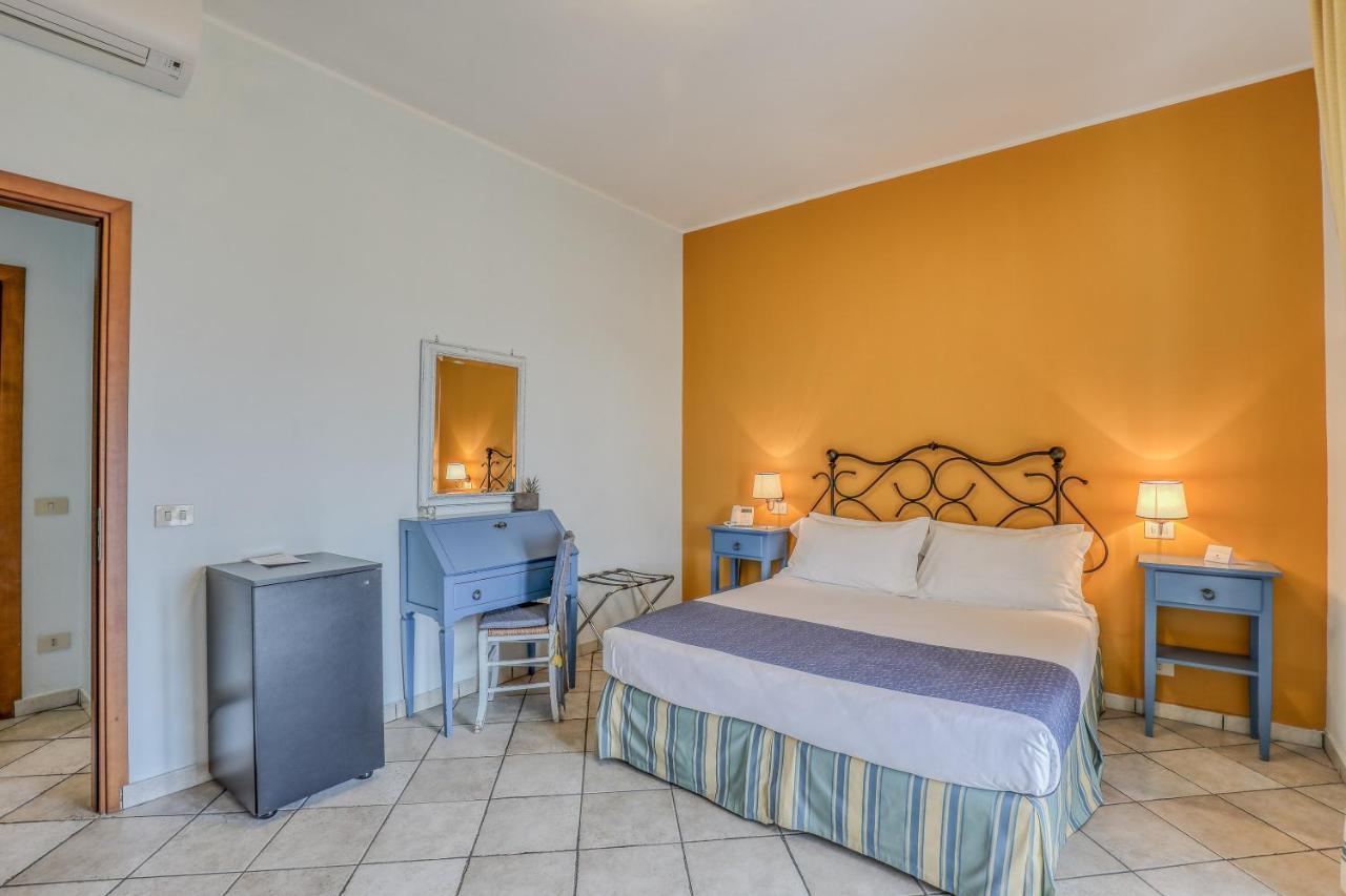 Hotel Albatros Varigotti Eksteriør bilde