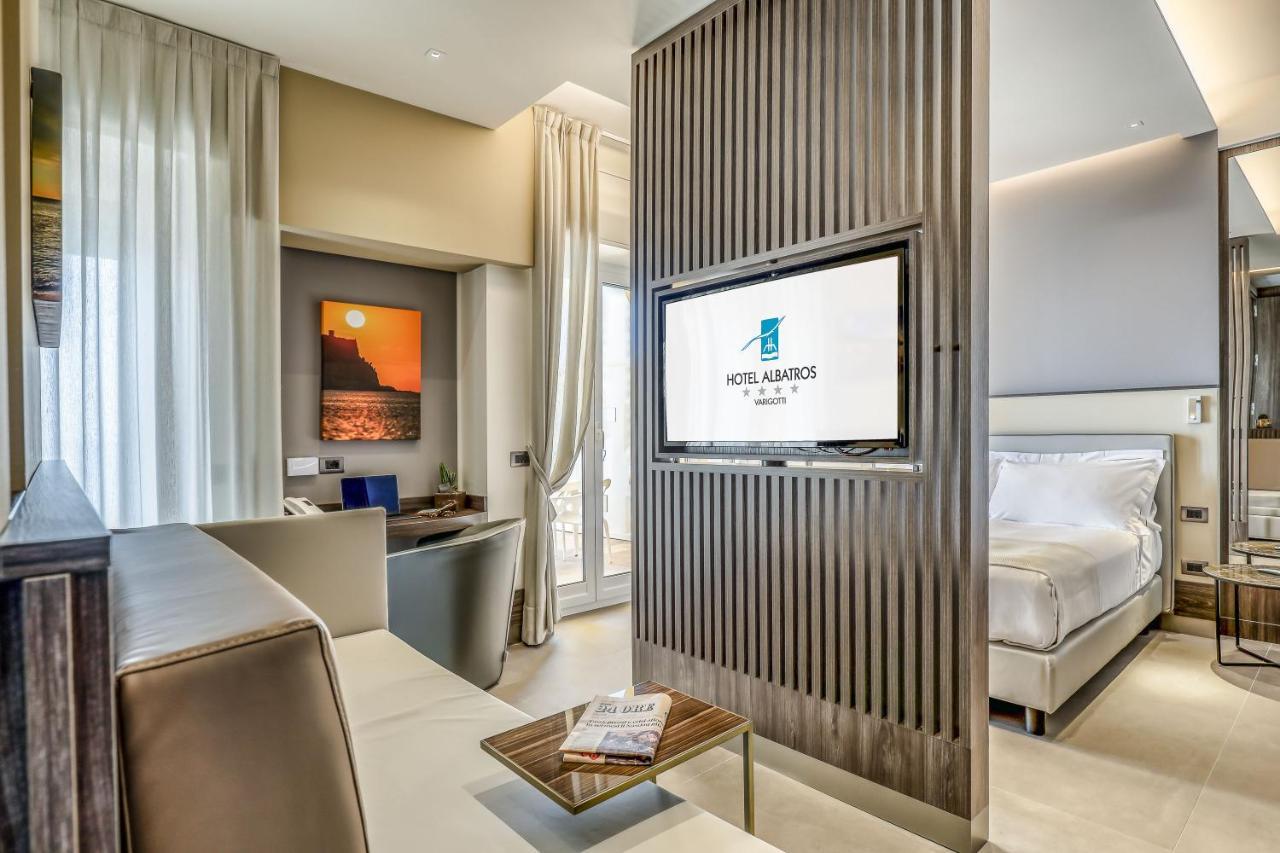 Hotel Albatros Varigotti Eksteriør bilde