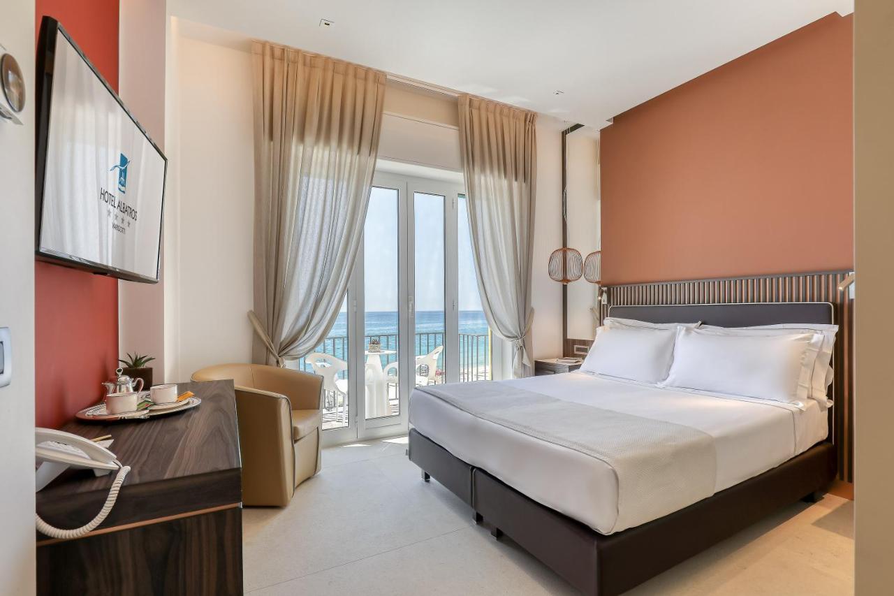 Hotel Albatros Varigotti Eksteriør bilde