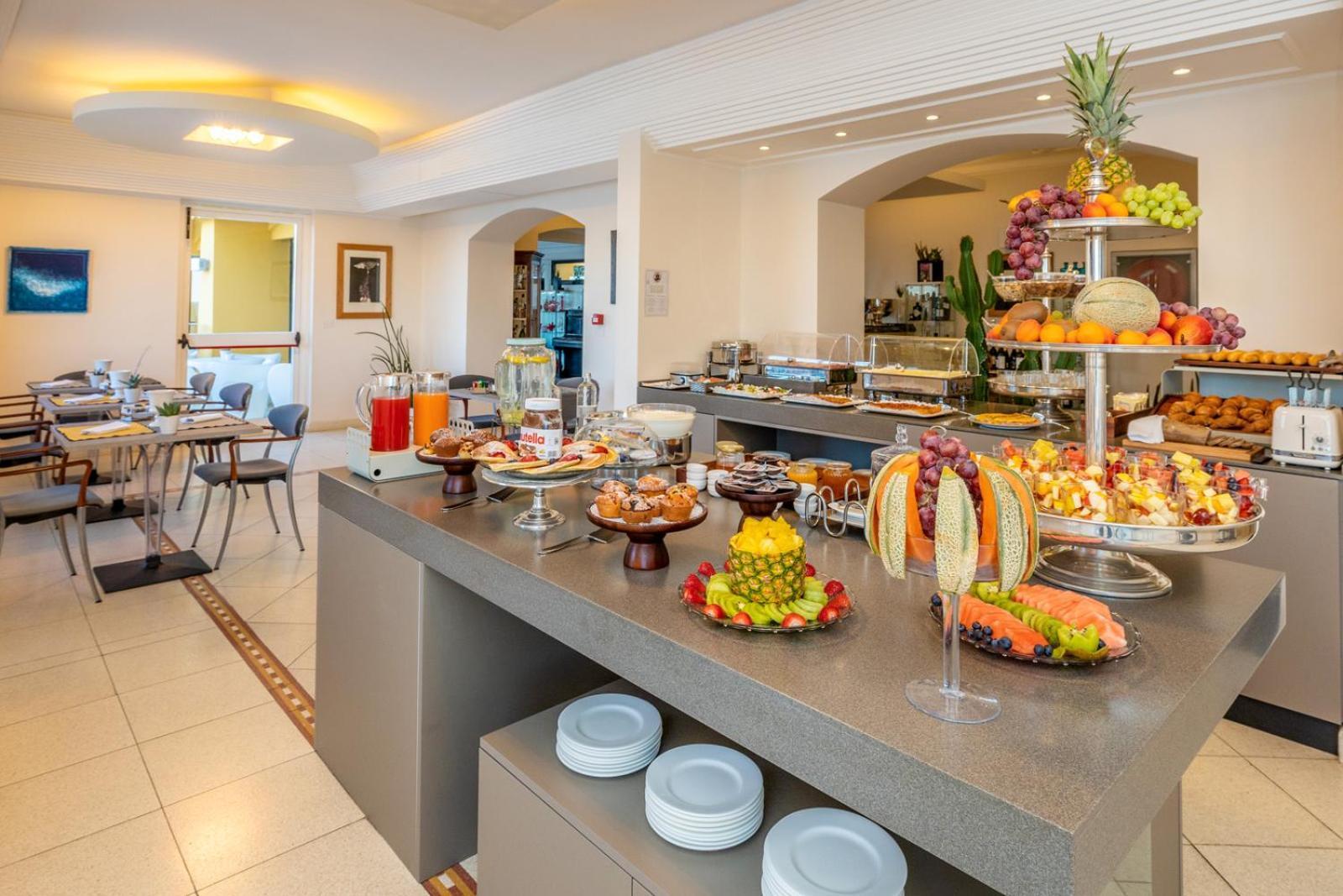 Hotel Albatros Varigotti Eksteriør bilde