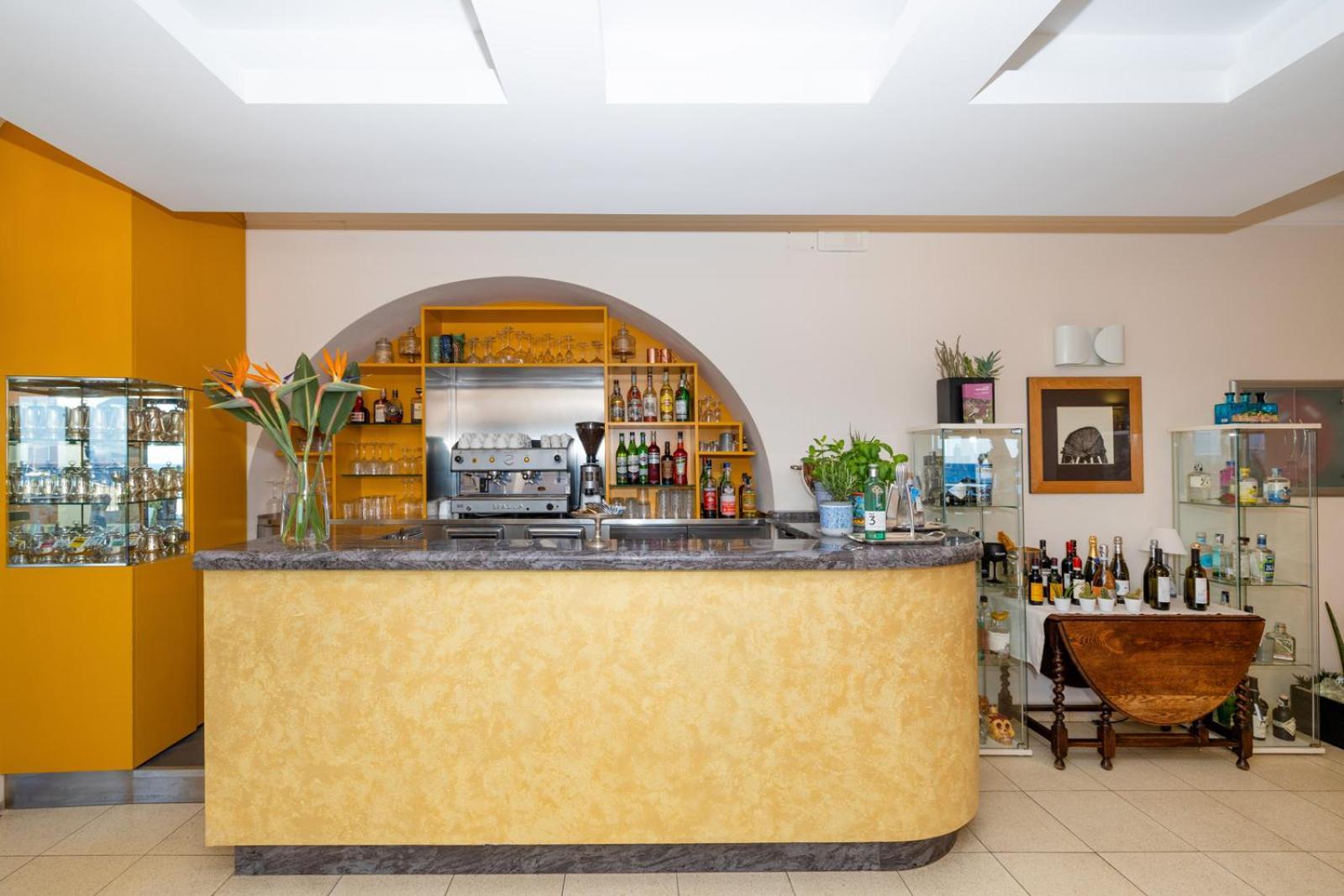Hotel Albatros Varigotti Eksteriør bilde