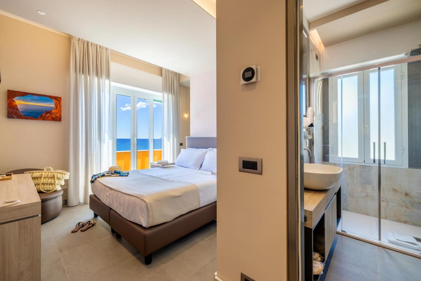 Hotel Albatros Varigotti Eksteriør bilde
